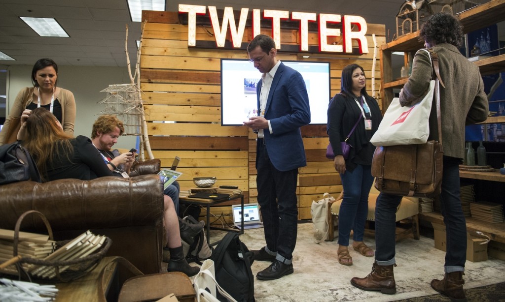 LOS ANGELES, CA - SEPTEMBER 24: The 2015 Online News Association Conference at the Hyatt Regency Century Plaza Hotel on September 24, 2015 in Los Angeles, California. (Photo by Daniel Petty/for ONA)